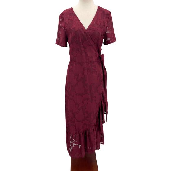 LULU'S SZ S Blissfully Burgundy Jacquard Short Sleeve Belted Wrap Midi Dress B44 - Picture 3 of 10